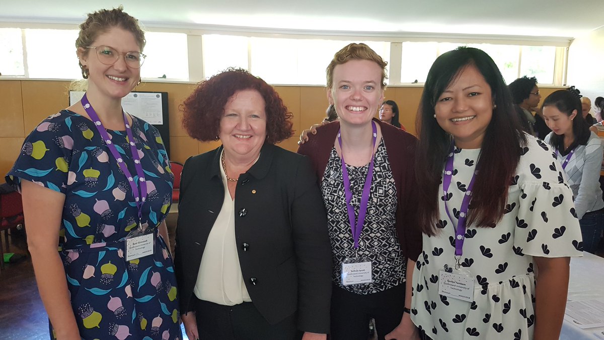 WiSTEM_MAGIC's tweet image. Vice Chancellor of @QUT, Margaret Sheil with some of our #MAGIC18 participants