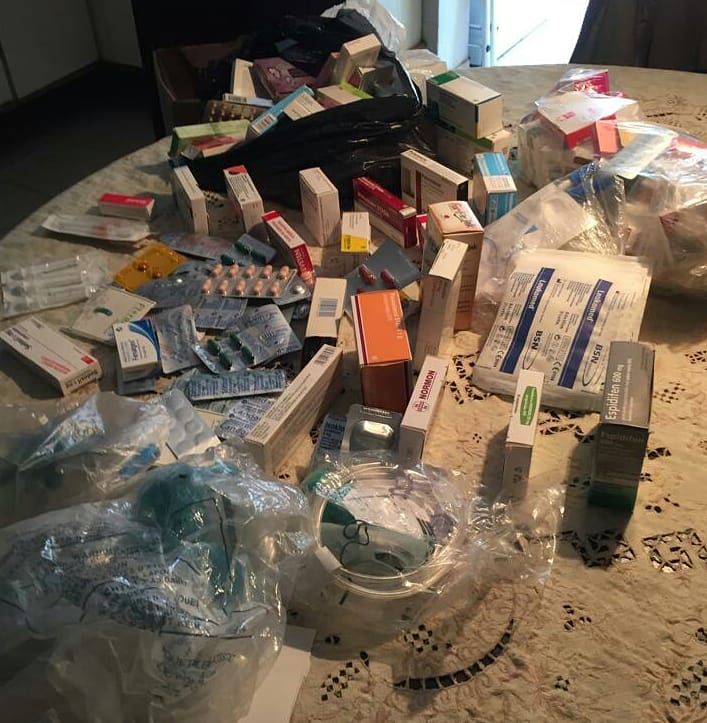 @laurany1960 llegó para entregarnos un donativo de medicamentos de parte de la fundación @agarrensemanos  Muchas bendiciones para todos sus integrantes, quienes están en el Exterior pero siempre ayudando a los Venezolanos que sufren por falta de sus tratamientos médicos.