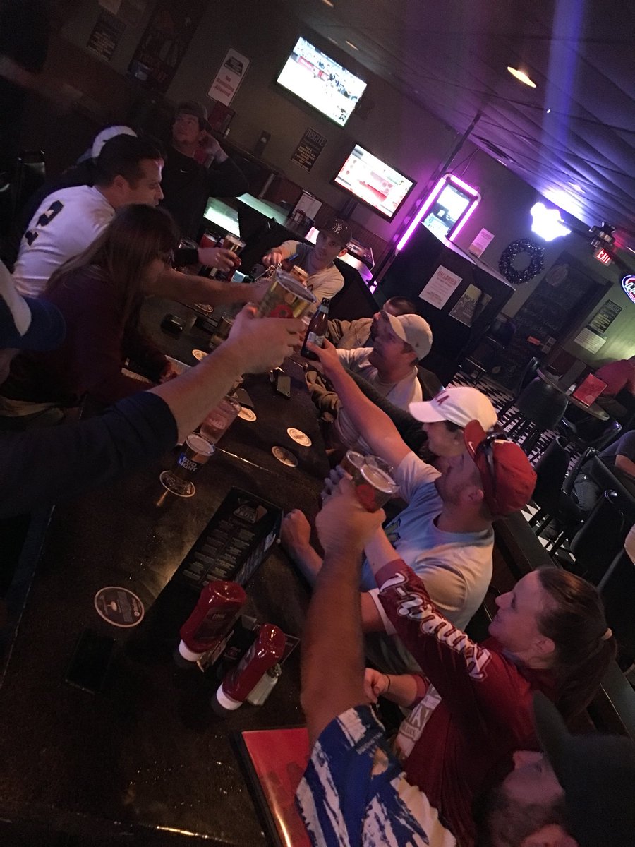 TheNaturals_405's tweet photo. So..... THAT happened! #FirstPlace #NattyLife #Naturalingalloverourselves #FallBall2018 #cheers Who knew this could actually happen in this lifetime?! #hah @ryankyger @TristanPWolfe @mfusselman10 @bigpapisolis87 https://t.co/CtxPyChCUQ