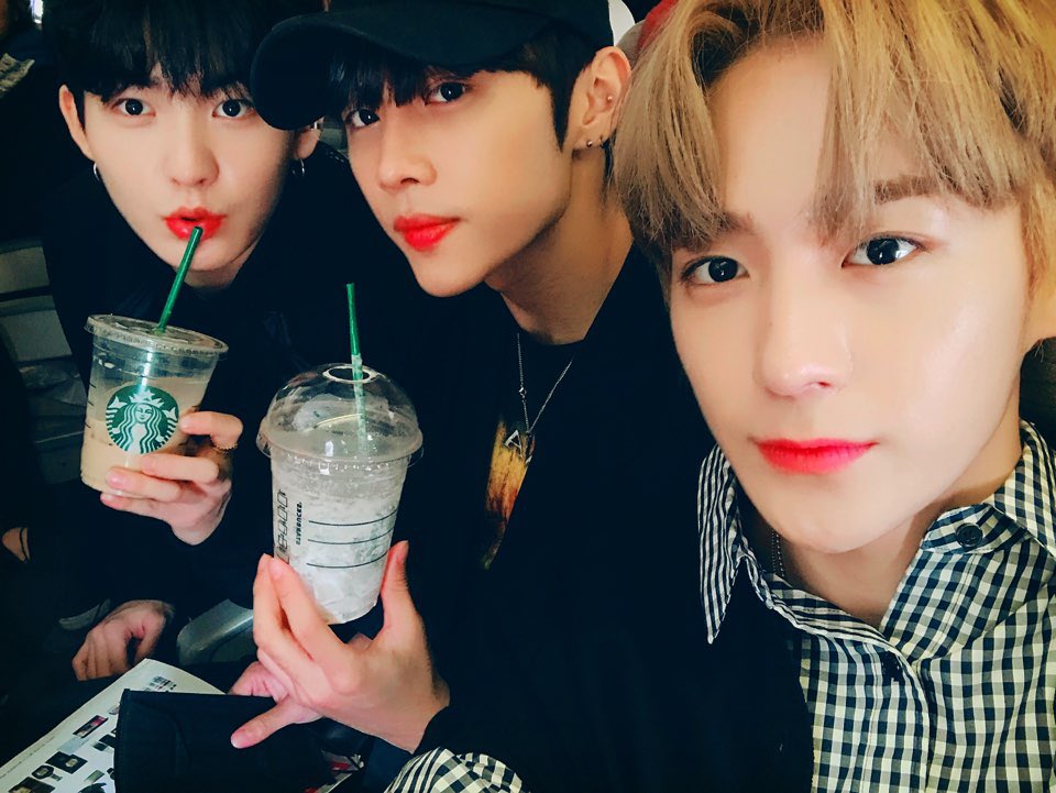 WE_THE_BOYZ's tweet photo. Bye Bye~~~~
Love you Philippines💕💕💕💕💕💕💕
Will come back soon~😊
#philippine
#선우
#현재
#활 https://t.co/WK34GTc2HT
