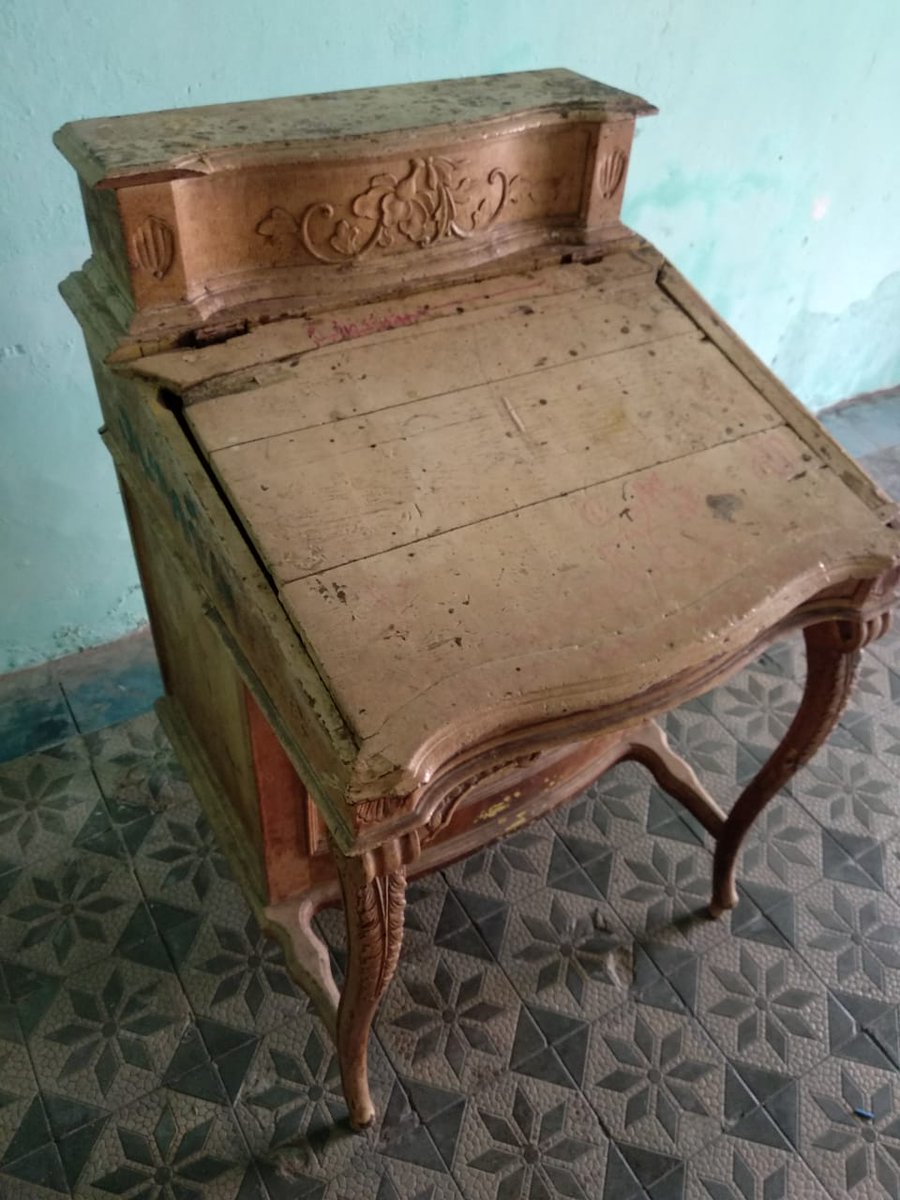 RAPP_Official's tweet photo. #IstanaPeraduanSiak ini mulai renta seiring zaman sehingga perlu dilakukan pemugaran untuk melestarikan bangunan yang bernilai sejarah tinggi ini. Beberapa foto bagian dalam bangunan yang menunjukkan perlunya dilakukan upaya pelestarian segera #GoodforCountry #lifeatAPRIL https://t.co/E0TWR0hi2R