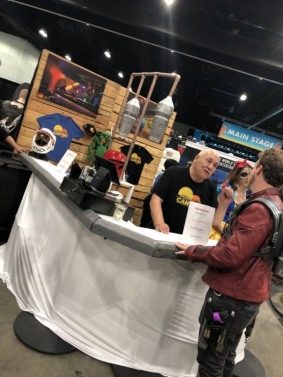 ThatsITLA's tweet image. A Scum &amp;amp; Villainy Cantina pop-up bar at the Legion M Fan Oasis at LA Comic Con. #LAComicCon #LAComicCon18 #legionm #StarWars #scumandvillainycantina
