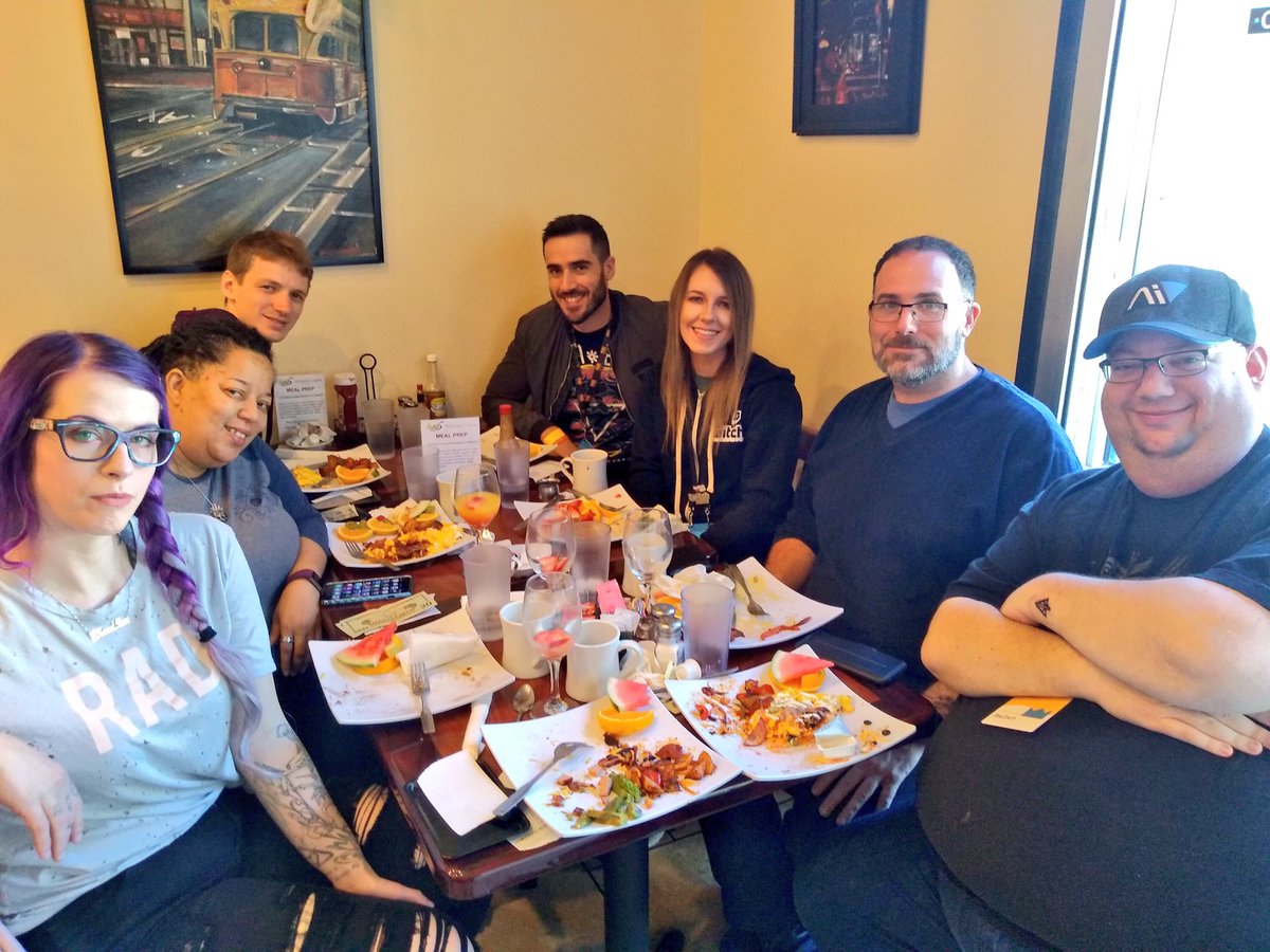 LadyLarani's tweet image. Guys I feel so loved. Thank you for the memories this weekend. I wish I could hug you all again one more time. You all made #TwitchCon the best. 

@Astara @size16s @TheSparrowsJour  @cypheroftyr @kessel_run @Mike_Laidlaw @timrwit @Gatchaman97 @PrettySmolCos @SherryRayne @zpleat