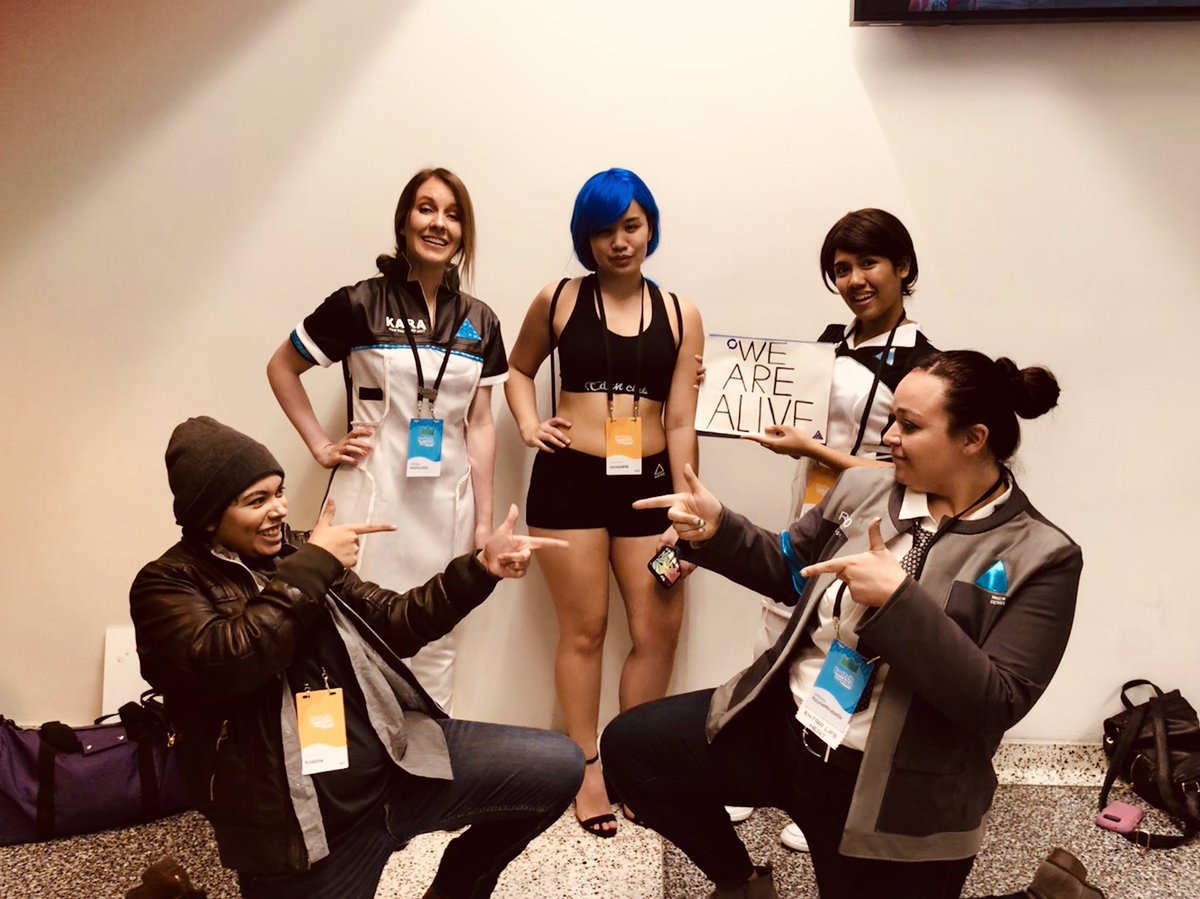 LadyLarani's tweet image. Guys I feel so loved. Thank you for the memories this weekend. I wish I could hug you all again one more time. You all made #TwitchCon the best. 

@Astara @size16s @TheSparrowsJour  @cypheroftyr @kessel_run @Mike_Laidlaw @timrwit @Gatchaman97 @PrettySmolCos @SherryRayne @zpleat