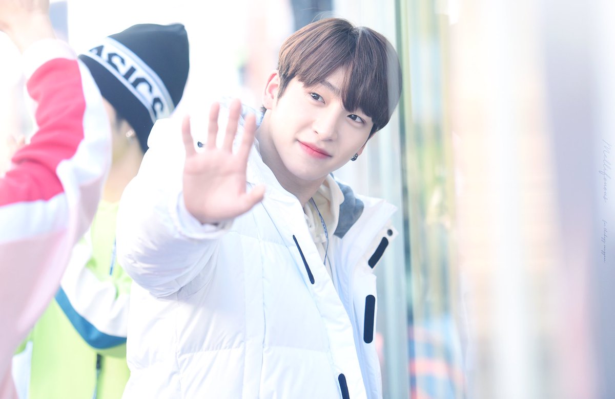 181020 부산 아식스 HQ

뽀송뽀송 ( ˇ͈ᵕˇ͈ ) ¨̮♡⃛   

#상연 #더보이즈
#SANGYEON #THEBOYZ