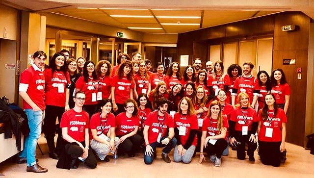 SQcuoladiBlog's tweet photo. Che dire...sono state delle giornate pazzesche! Come sempre, anche questi #sdbawards hanno regalato forti emozioni: gioia, ansia, soddisfazione, stima, amicizia, stanchezza, stupore, interesse...e chi più ne ha, più ne metta! Vi auguriamo che il vostro percorso sia "solo l'i… https://t.co/0lT8LujKZv