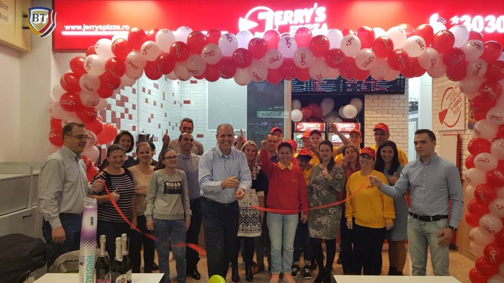 Jerry’s Pizza a inaugurat a treia locație din sectorul 3, în Auchan Vitan jerryspizza.wordpress.com/2018/10/29/jer…