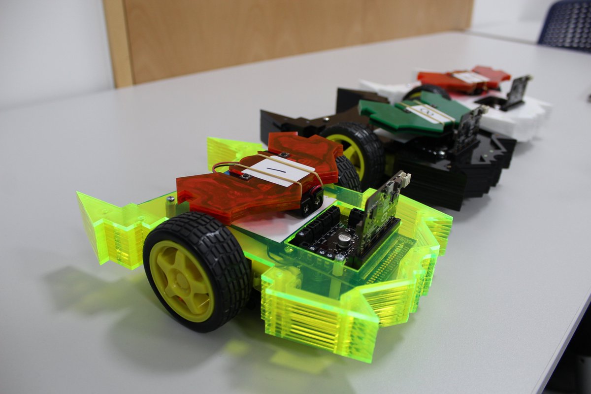 USWEduSTEM's tweet photo. Photos of our micro:bit robot workshop from the @theASE Cymru Wales Conference on 13/10/2018, at @StFagans_Museum, taking place during @CodeWeekEU 
#STEM #microbit https://t.co/85vte14ZCl