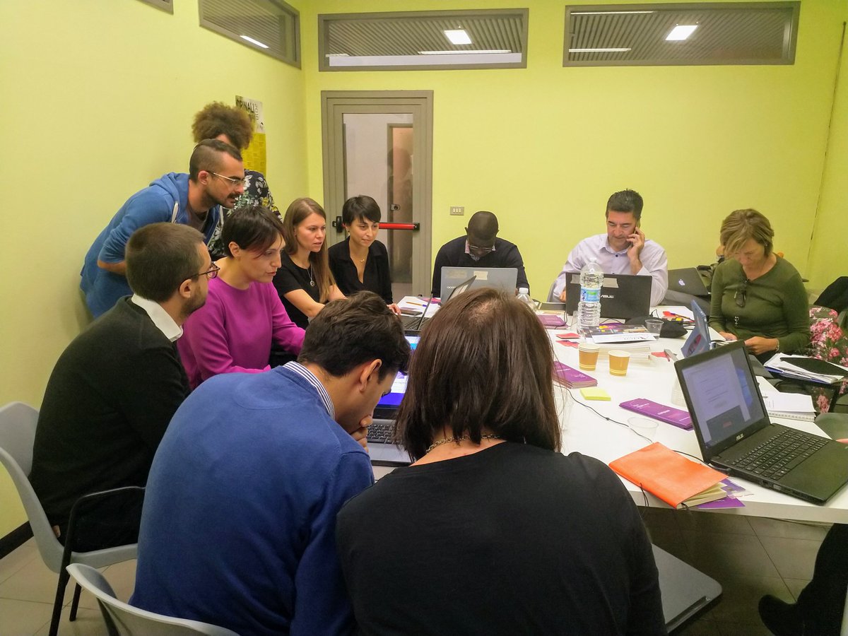 AnnaLodeserto's tweet photo. Digital inclusion testing phase today in #Bologna within the @compasseu #DigitalSkills framework to fine-tune the tools so far developed for #young people and a better access to #employment #Compass Open Day #Youth #Digital #Europe #Innovation https://t.co/IrgKbb0Ebf