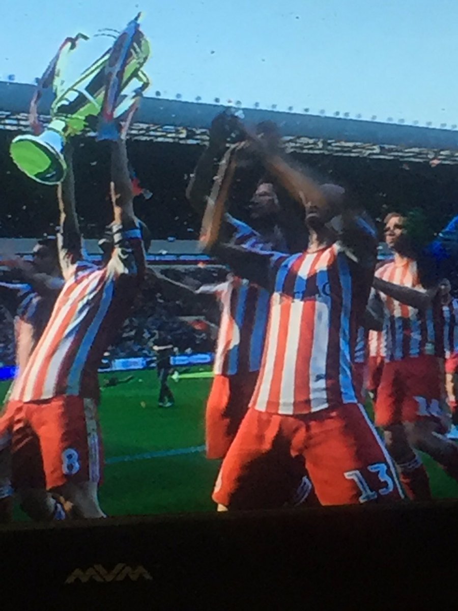 BABrewersFC's tweet photo. 🏆🏆🏆🏆🏆 https://t.co/paA19a3GDG