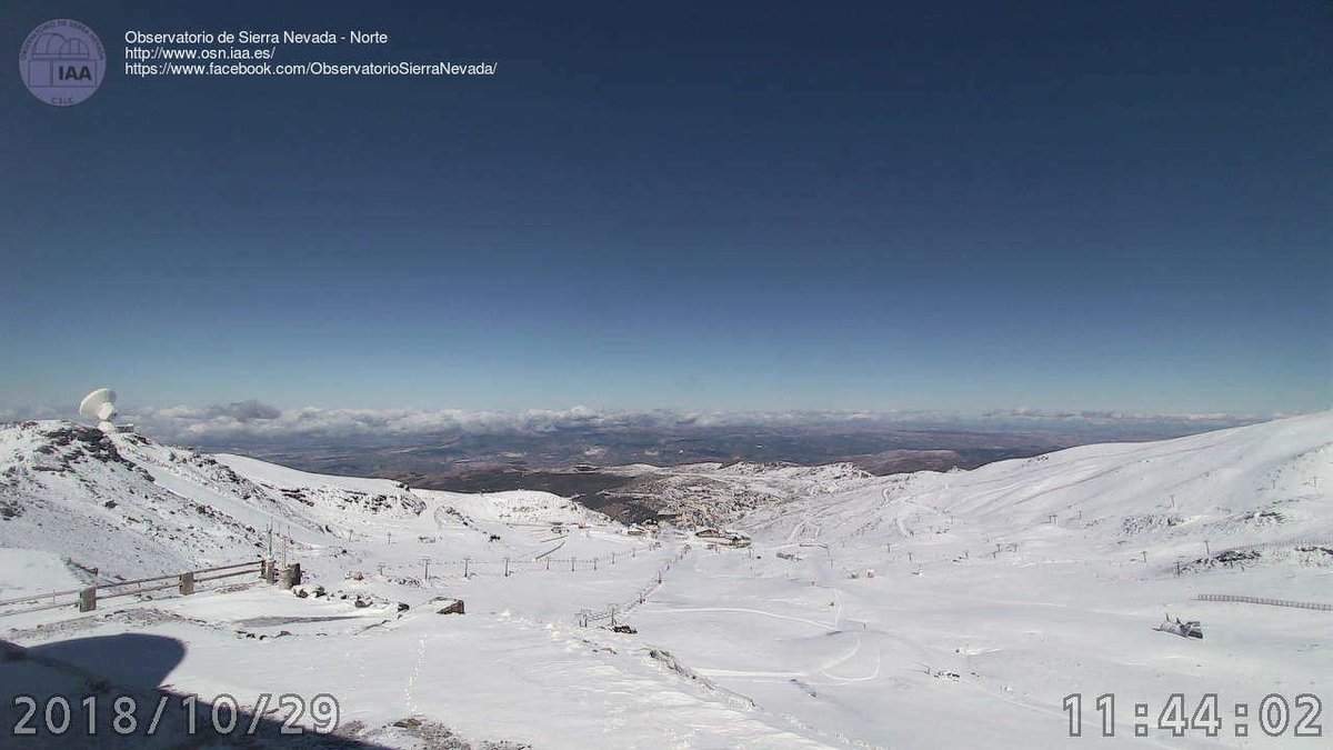 Así arrancamos este semana en #SierraNevada!! Esperando con muchas ganas la borrasca que nos dejara mas nieve martes y el miércoles.Estas preparado???? 
info@cerogrados.com 
958481068 /654097354
#SierraNevada #Nieve #ComparteNuestraEmocion #Cerogrados
