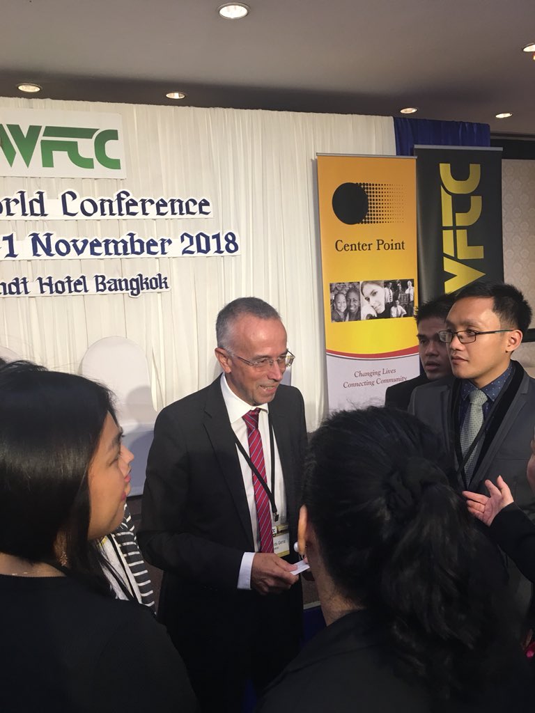 edcarlson62's tweet photo. Dr Gerra, UNODC Vienna and admirers @odysseyhousela #WFTC2018 #wftcinbangkok https://t.co/GjBidKyeRk