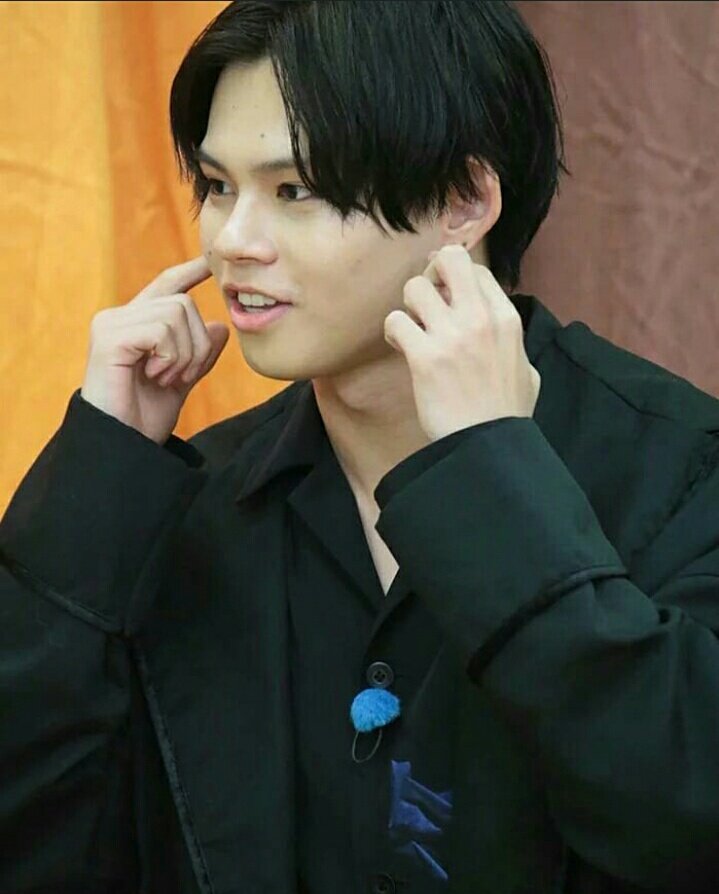 Kai is big brother Ctq..He very sweet and kind person..well,he very care with his brothers..he very matured..He very good speak in English..What i know he also good in rap..try watch performance Koichi,him&Ryoga perform song Bad Boys and you will understand what i say..