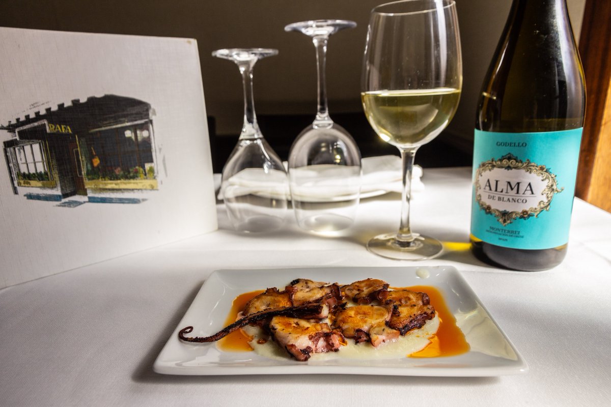 En Restaurante Rafa ofrecemos a nuestros clientes tapas y raciones para disfrutar en la barra con los productos de mayor calidad  
#CocinaDeTemporada de toda la vida #Desde1958
restauranterafa.es