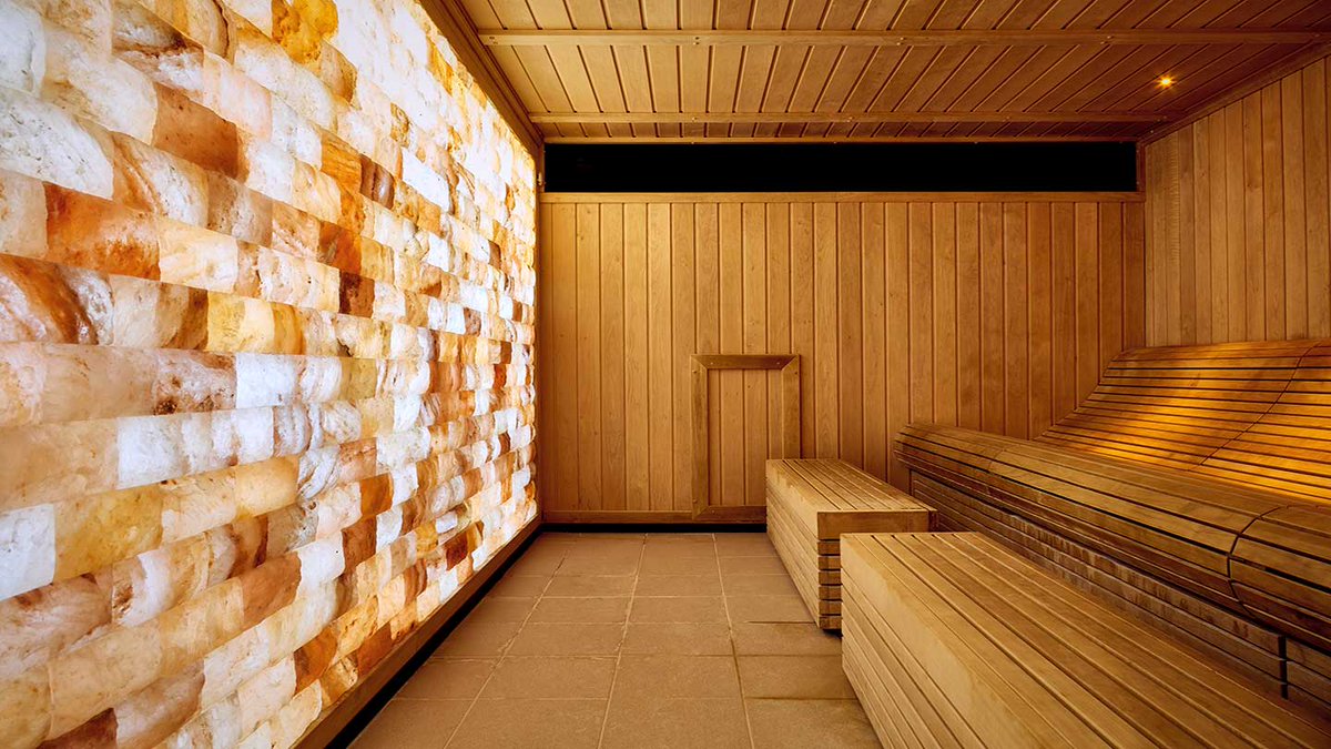 GoodSpaGuide's tweet photo. Our #SpaoftheWeek @SeahamHallHotel's spa journey begins at an underground walkway – walk past pebbles and running water until you reach a huge carved #elephant. With offers from £82.50 for an evening spa, the setting is #romantic with views out to #sea. https://t.co/JWZ73gtRk8 https://t.co/KFoYABHwvG