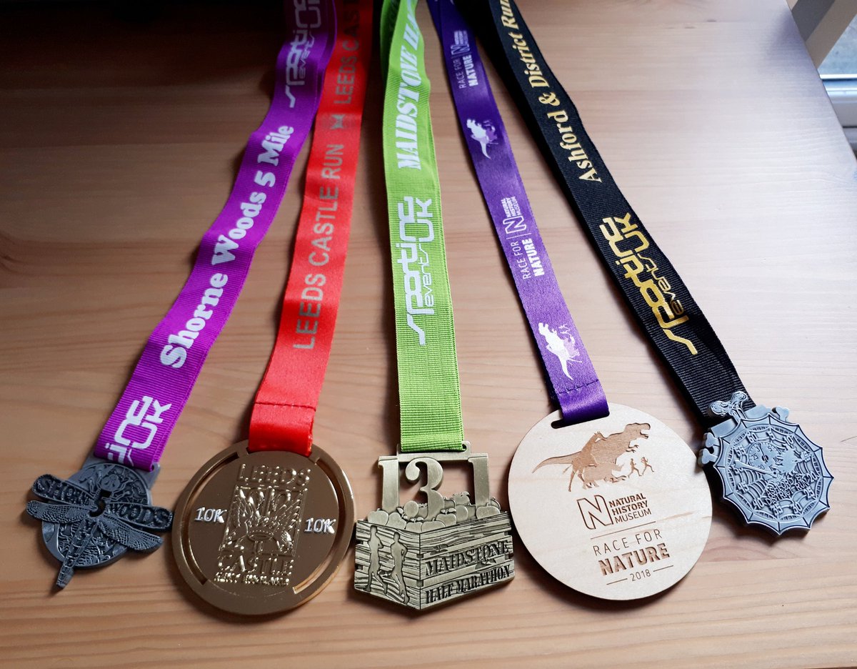 CaronBlay's tweet image. 5 medals in just over 5 weeks! It's also about 4 years since an over-indulgence of Halloween Maoams prompted me to start running regularly to improve my health. Little did I realise I'd learn to love it and end up becoming a fully-fledged #runningwanker. #MedalMonday #ukrunchat