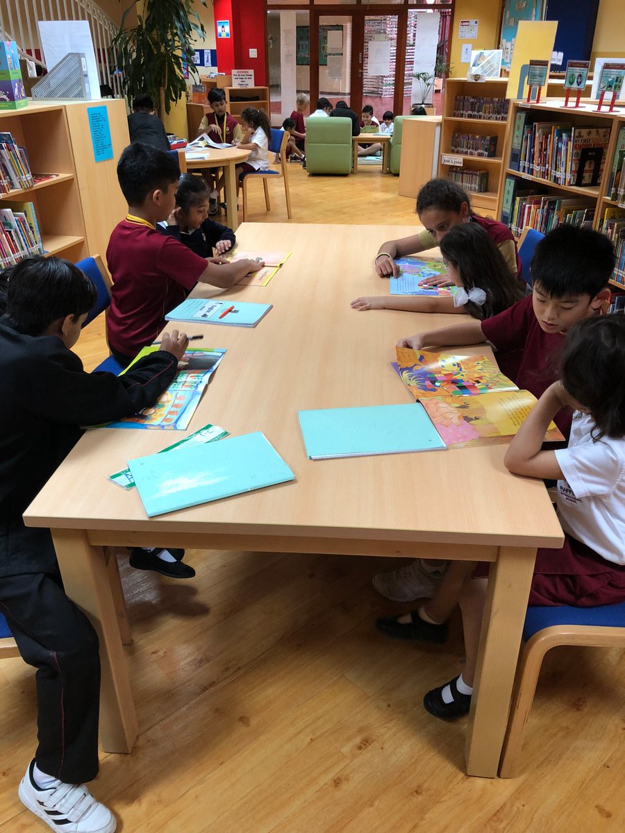 Buddy Reading- Year 6 students reading to Year 1 in the library today.
Great collaboration !#RafflesIScollaboration, #RafflesISy6