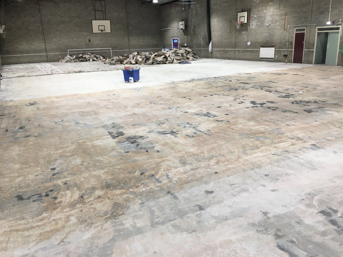 aiken_flooring's tweet photo. Aiken Flooring Contracts have just completed the 700+ square metre installation of @TarkettUK Omnisport Reference #sportsflooring completing the #sportshall #flooring in just over a week with line marking giving it the finishing touch #flooring #schools #sports https://t.co/bzTKYiqqIm