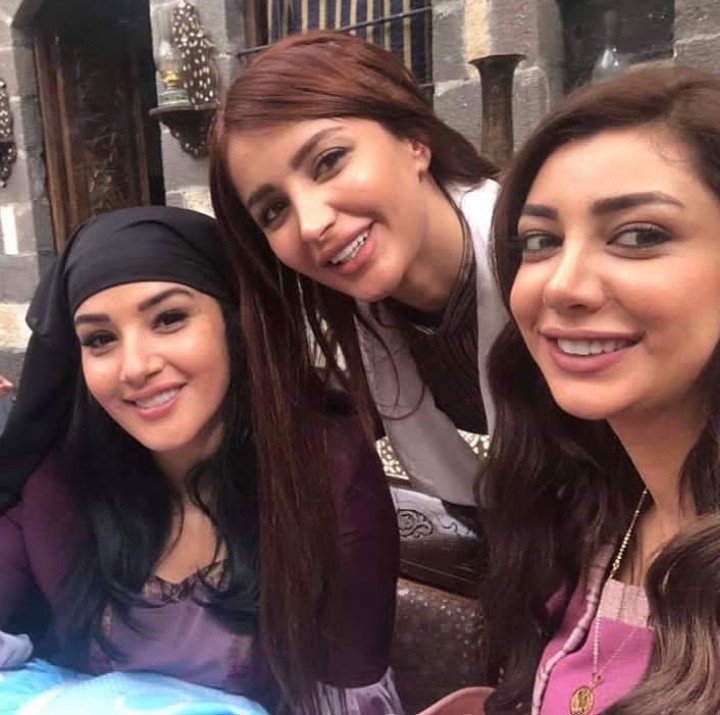 DMrabat's tweet photo. #حصريا 
الفنانة #جانيار_حسن و الفنانة #رشا_براهيم و الفنانة #ريهام_كفارنة 
كواليس مسلسل #شوارع_الشام_العتيقة https://t.co/cuqFCpvIt8