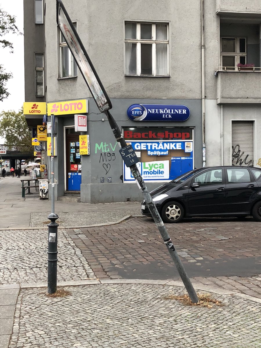 #MondayMotivation #Neukölln 
Wer braucht da bitte noch #MotivationalQuotes??? 🤷🏻‍♀️🤷🏾‍♂️🤷🏼‍♀️