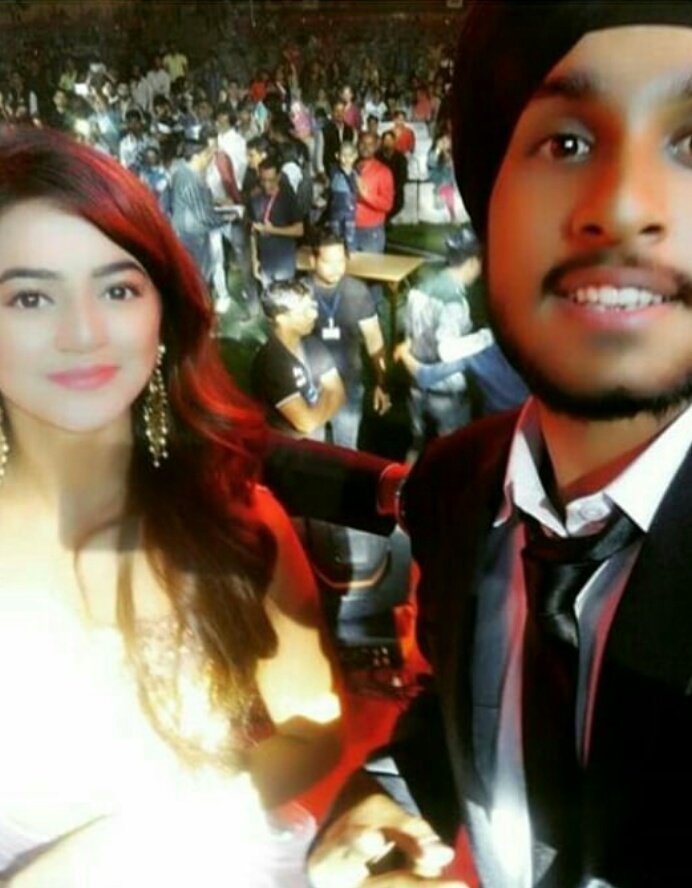 Helly_Shah_Gang's tweet photo. Gorgeous princess✨😍😍
#HellyShah 💕
#Event_Diaries https://t.co/AfoWGjpkaE