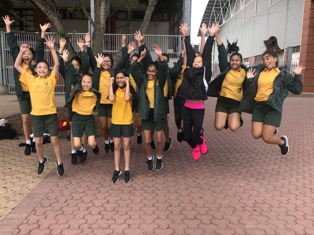 What a fantastic day at Schools Spectacular first combined rehearsal 💃🏼 love meeting and networking with new people who share the same passion for Performing and Creative Arts. <a href="/TheArtsUnit/">The Arts Unit</a>  <a href="/SchoolsSpec/">Schools Spectacular</a>