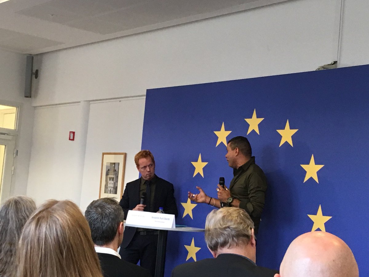 MathNordenlund's tweet photo. Mediernes ansvar for at modvirke fake news i #ep19dk iflg Vincent Hendricks: husk også at rapportere hvad kandidater har til fælles - ikke kun bidrage til polariseringen med stærkt fokus på forskelle #dkmedier #eudk https://t.co/gbM6aoUahM