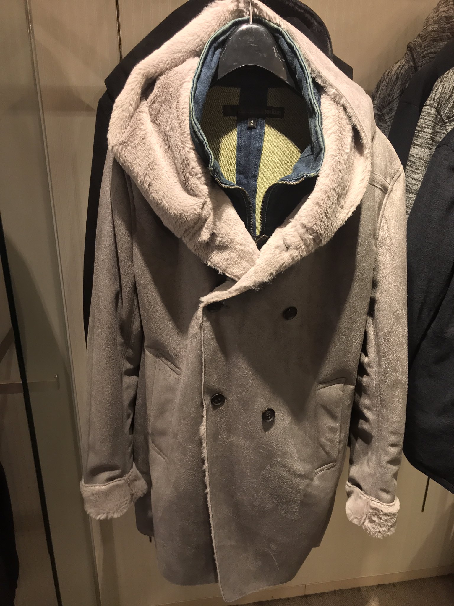 SCHLUSSELのモッズコート 間に合え