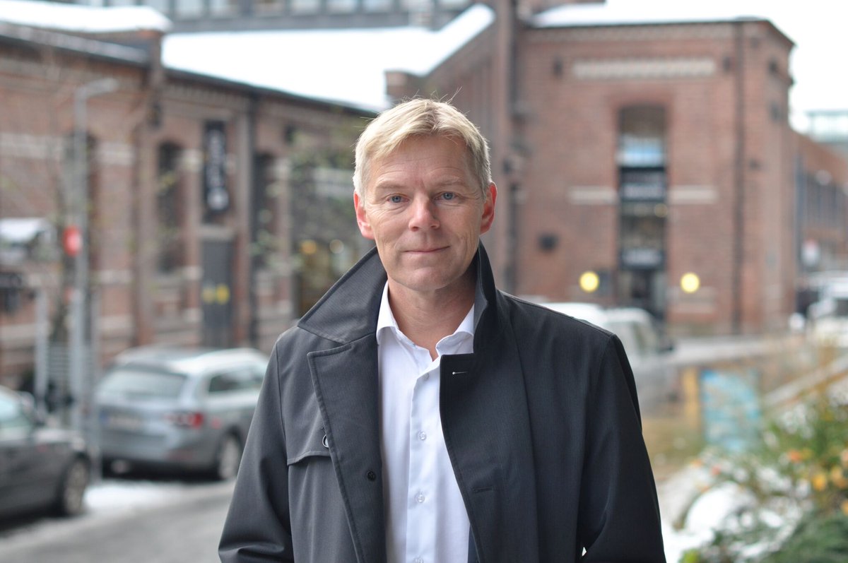 "Instabank mer enn tredoblet bunnlinjen" skriver @Hegnar_no;   hegnar.no/Nyheter/Boers-…