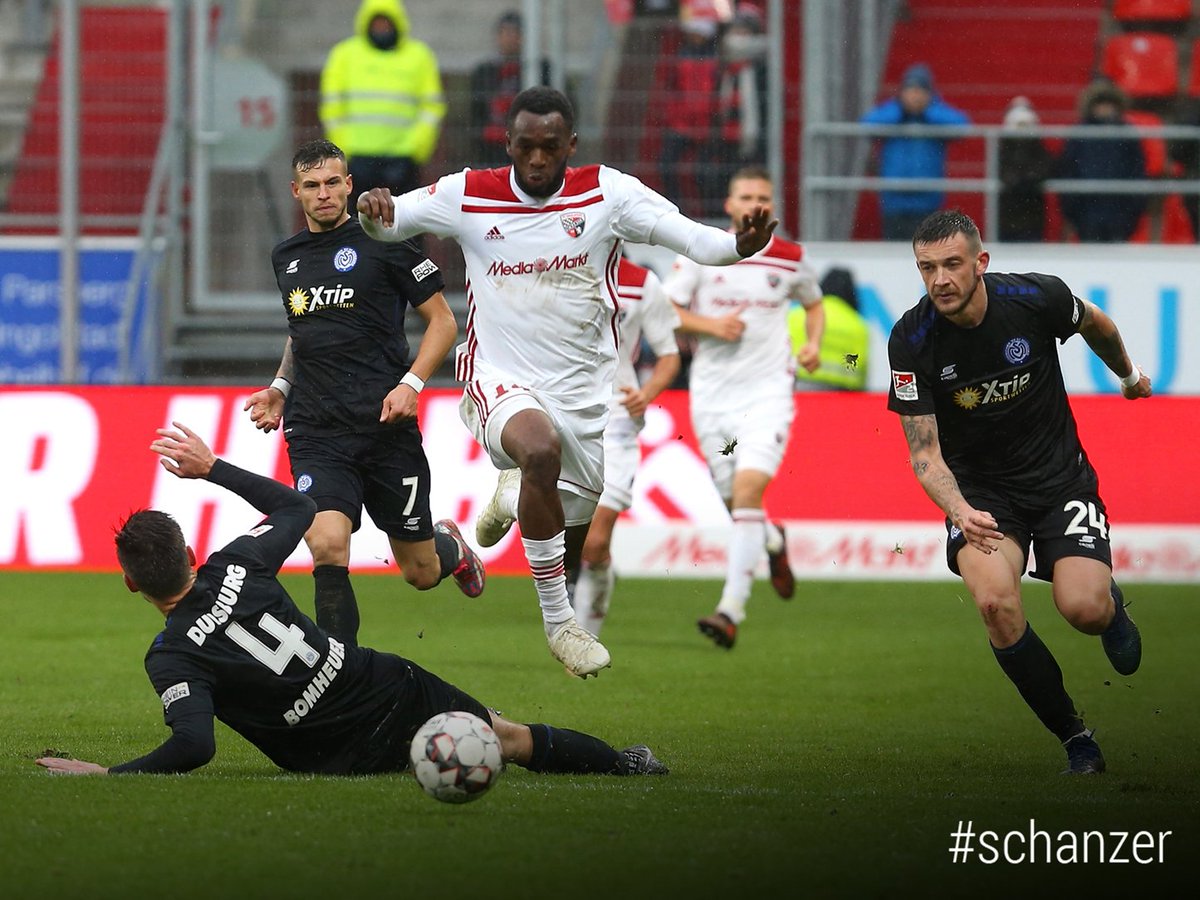 Schanzer_EN's tweet photo. Yamen, unstoppable 👊🔥
Our #Schanzer offensive allrounder Osayamen #Osawe took 37 sprints at #FCIMSV and reached a top speed of 33,28 km/h 🏎️💨 Furthermore 74% of his passes found their way to his Black-Red teammates on the pitch ⚽️♻️ Great job, Yamen ‼️👏 #statisticmonday https://t.co/H1xIGPKnTs