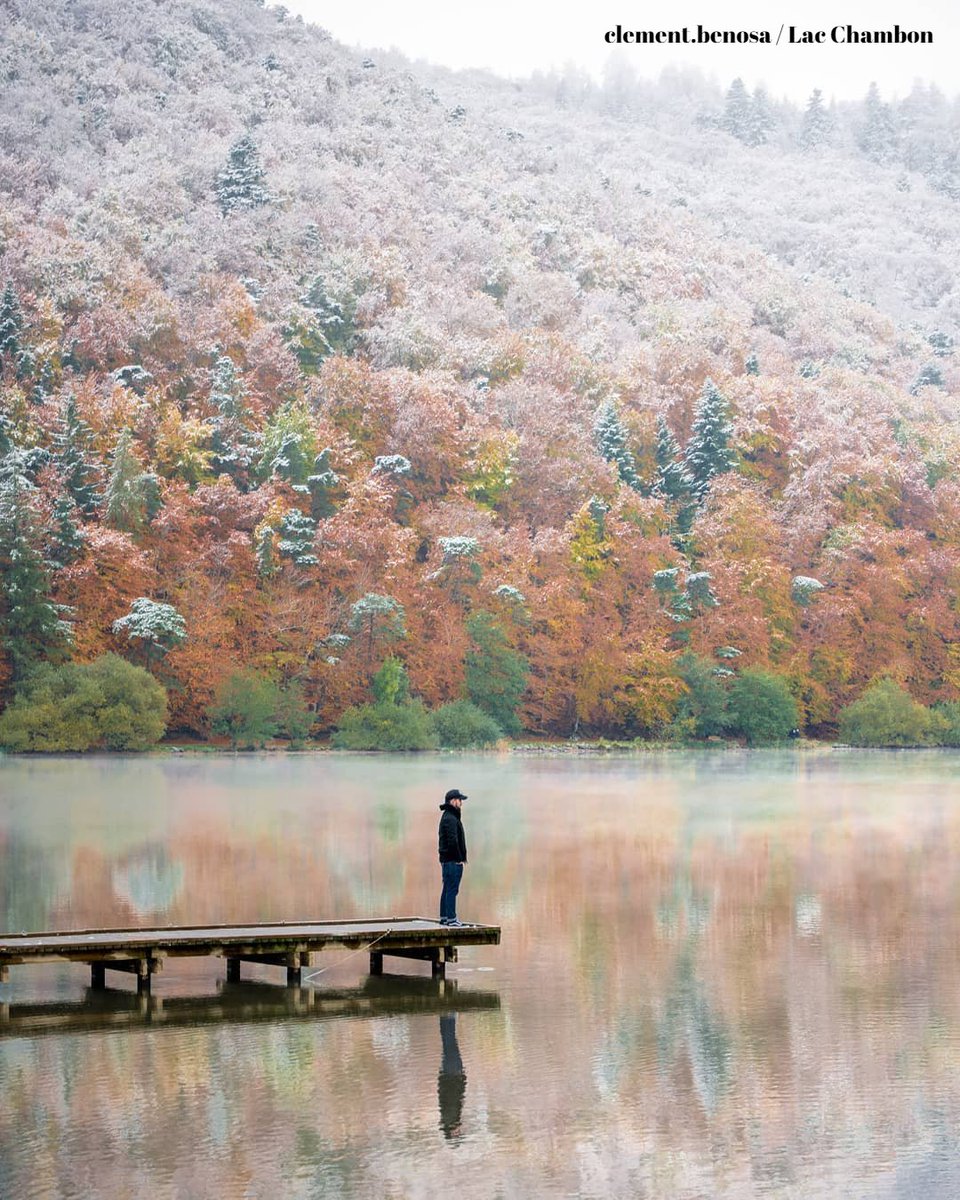 Auvergne's tweet photo. 🍂❄️ Automne ou hiver ? 🤔
Les 2 ensemble c'est pas mal non plus 😉
Merci aux courageux photographes pour leurs superbes photos ce week-end ! https://t.co/EiVwSsuPVp