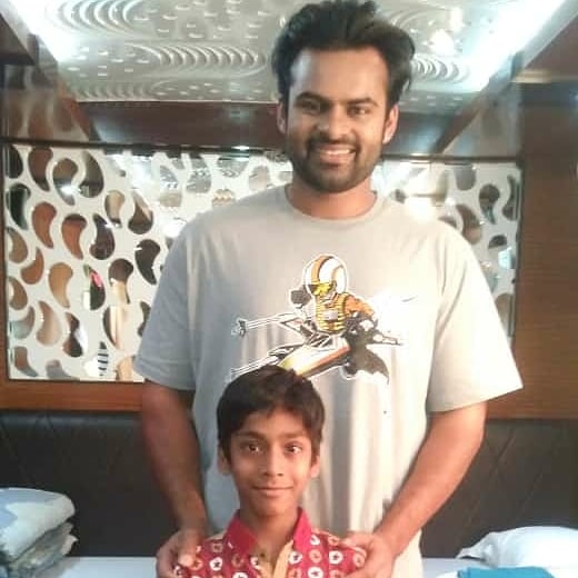 kumar50070's tweet photo. Wish you many more happy returns of the day my chota bro (Rohith)🎂🎁🎊🎉🎂🎂🎂🎊🎉🎁🎂🎂 https://t.co/BSB8rJ1xlC