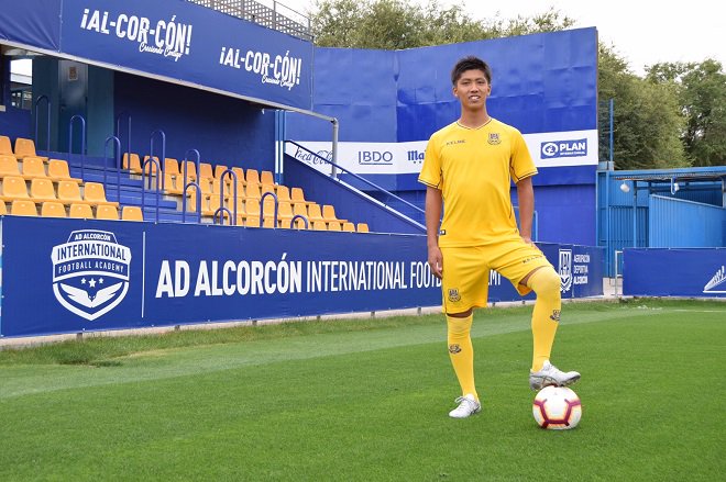 サッカーダイジェスト サッカーダイジェスト 10月25日号 10月11日発売 で紹介した Football Club Rafa出身の鍬田一雅選手 18歳 Mf が スペインのセグンダ ディビシオン 2部 に属するadアルコルコンの下部組織と契約 トップチーム入りを目指す サッカーダイジェスト サッカーダイジェスト 10月25日号 10月11日発売 で紹介した Football Club Rafa出身の鍬田一雅選手 18歳 Mf が スペインのセグンダ ディビシオン 2部 に属するadアルコルコンの下部組織と契約 トップチーム入りを目指す