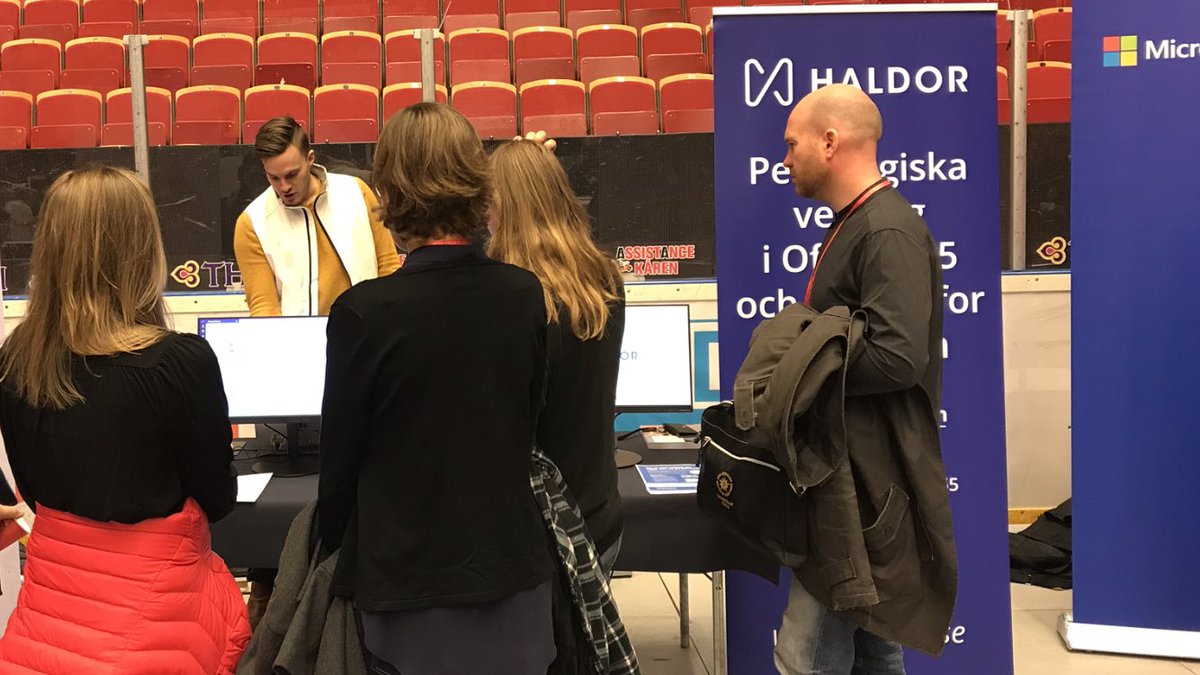 HaldorEdu's tweet photo. Stackars @_peterolofsson röst idag! Så många genomgångar av Haldor Education för intresserade lärare på #GETT2018 #haldoreducation #teams #office365 https://t.co/orTMsdFHlS