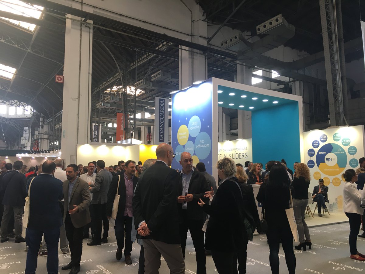 apicatalunya's tweet image. Moltes gràcies a tots els que ens heu visitat al #BarcelonaMeetingPoint. Fins l&apos;any vinent!👌 

#api #apibarcelona #immobiliaria #bmp