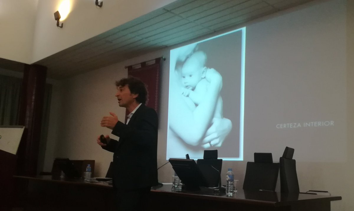 sUMAcoach's tweet photo. El pasado viernes se inauguró la quinta edición del Máster. Mucha energía para este nuevo comienzo. ¡Allá vamos! @Psicologia_UMA @juanbellid https://t.co/WDnrcUXTPh