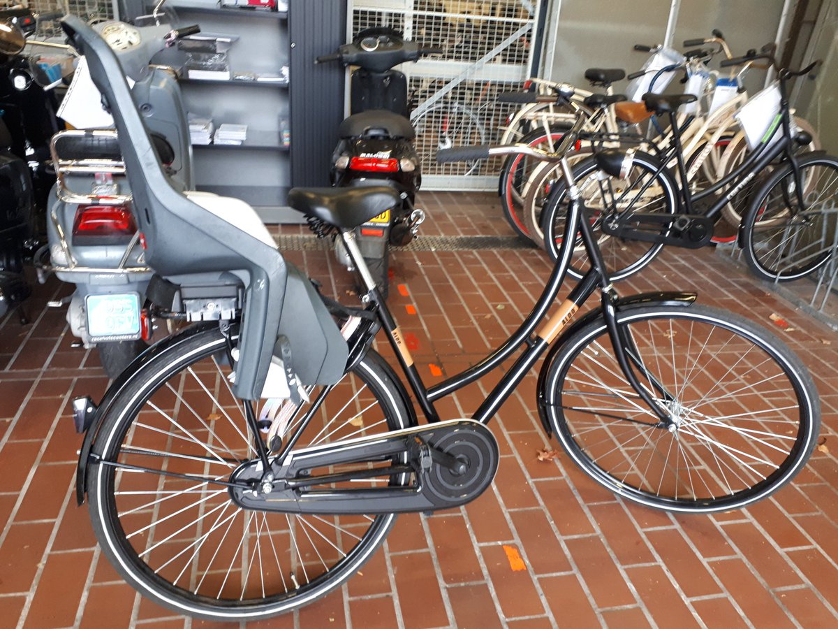 pol_vdham's tweet photo. Aangever gezocht van een mogelijk gestolen fiets! https://t.co/uayG7pLm9P https://t.co/5TdYARsfX6