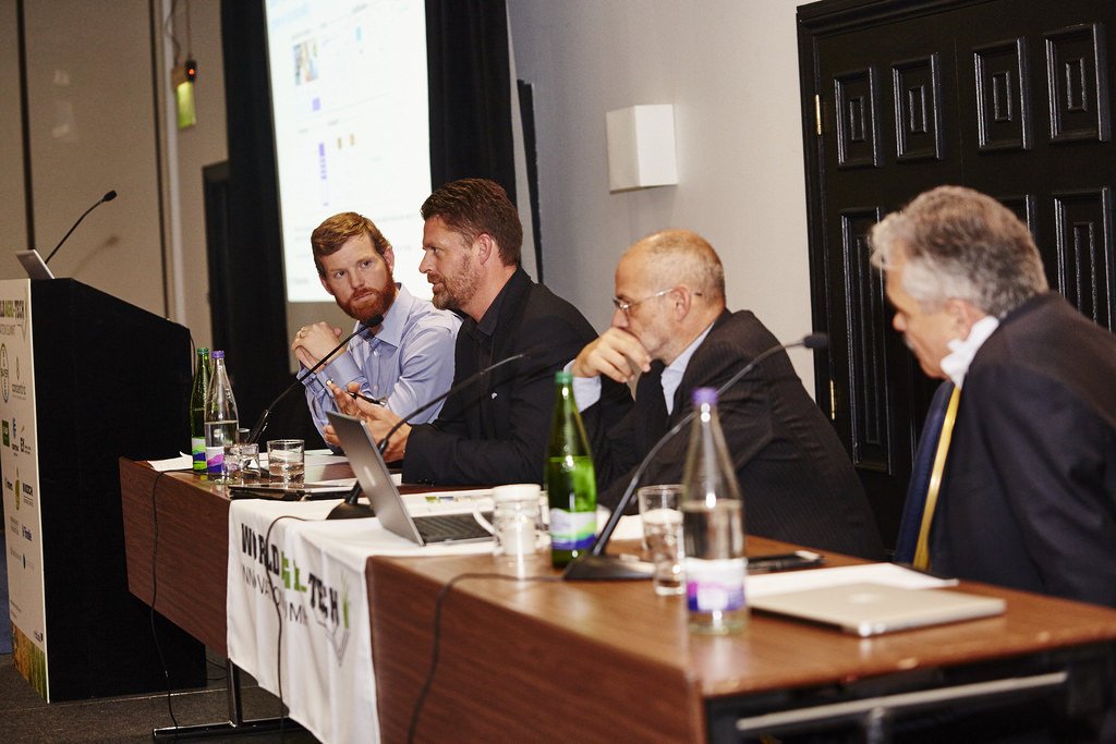 Thanks again <a href="/WorldAgriTech/">World Agri-Tech</a> <a href="/foodtechinvest/">Future Food-Tech</a> for having me to discuss #blockchain #foodvaluechain solutions &amp; for all the event photos: lnkd.in/eWMq2kU 
It was a well attended event, w/ precision organisation, &amp; a pleasure to share my thoughts along side some smart people.