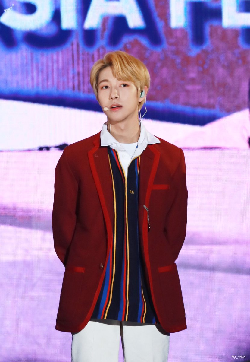 renjunspics's tweet photo. 181028 ✧ *.ﾟ༺ © naviete https://t.co/0CEPWWHi2u