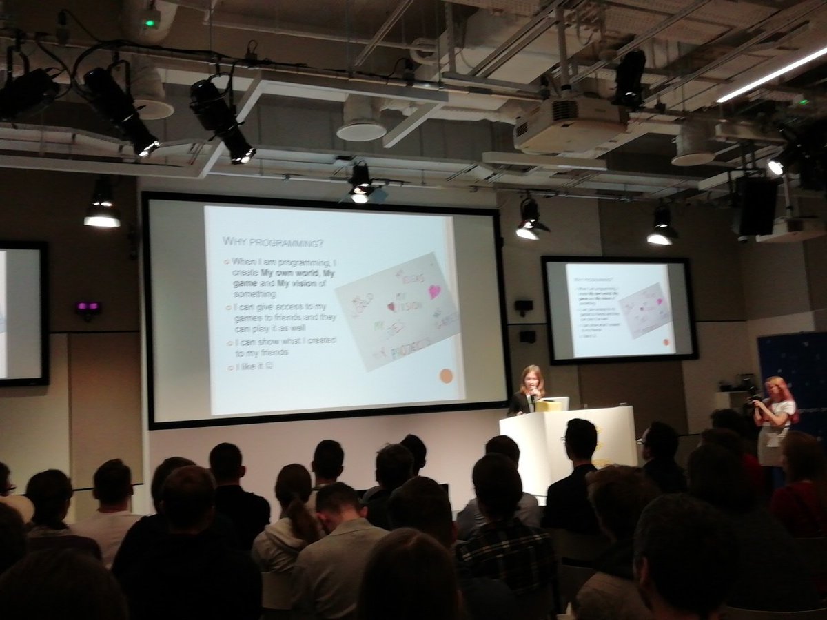 GajowyKamil's tweet image. #ConFrontJS 9years Old programer shocking us on the stage! BIG applause!