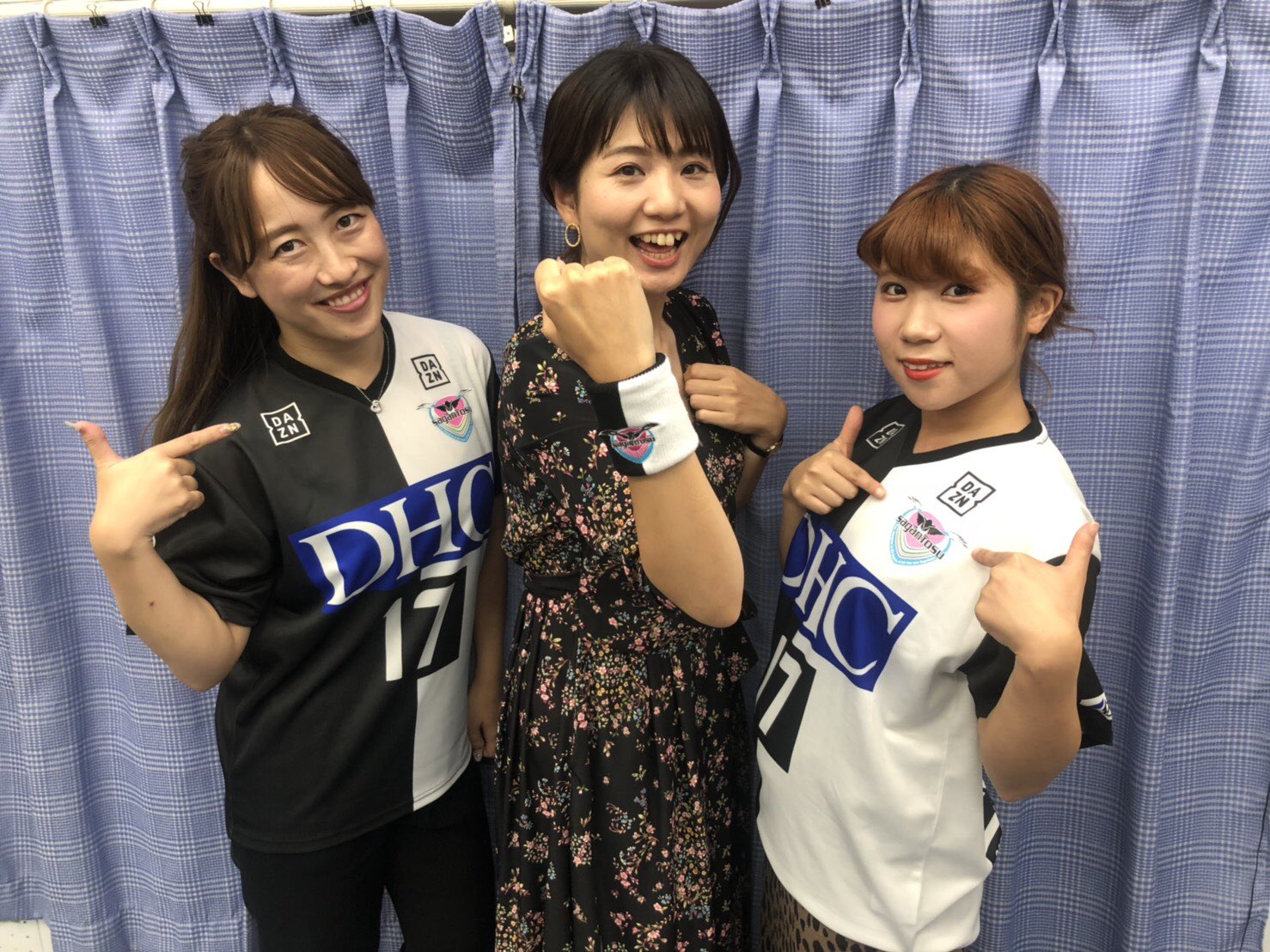 サガン鳥栖公式 Sur Twitter この後 19 30 Nbcラジオ佐賀 週刊サガン鳥栖 に サガンティーナ のmikaとerikoが出演します 11 4 日 Daznday の試合告知をします 是非 お聴きください Sagantosu サガン鳥栖 Sagantina Dazn