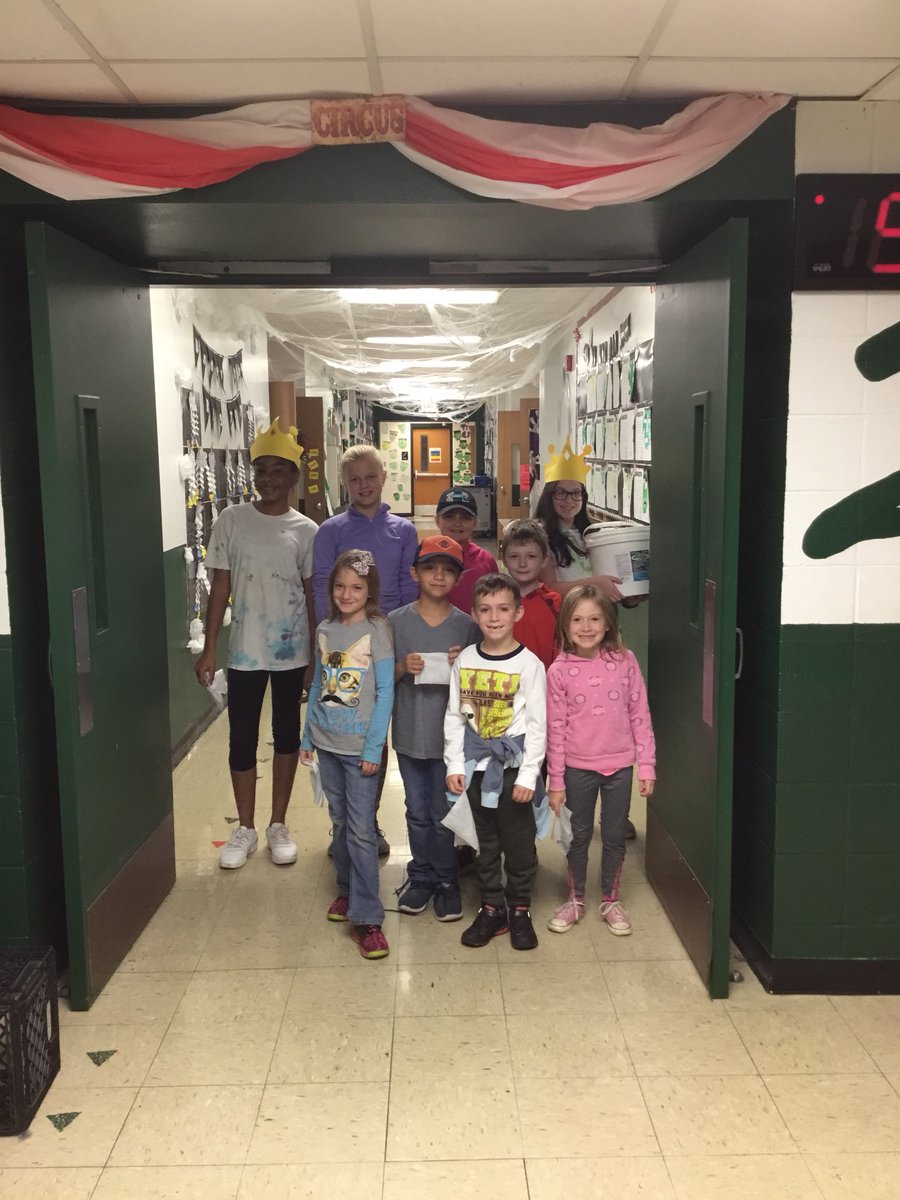 DeSotoVineland's tweet photo. 👍🏻Student Leadership Teams were in full swing last week - the kiddos loved it!!🐲🤩 https://t.co/MUVUlFbX5w