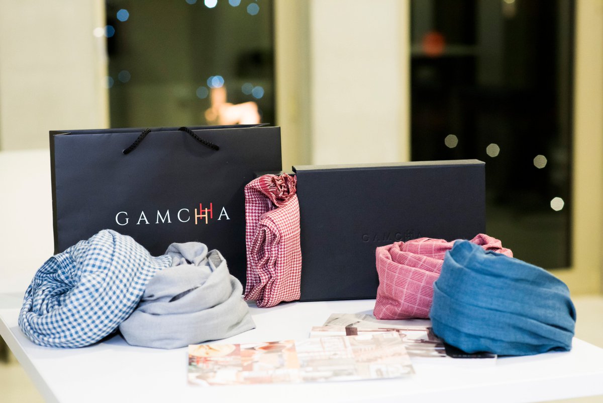 HECParisMBA's tweet image. Creating a successful business while striving for #socialchange. How two @HECParisMBA graduates are working to improve the lives of weavers in #Bhagalpur with a luxurious gamchha: #India #sharedvalue
 mba.hec.edu/news/2018/09/2…