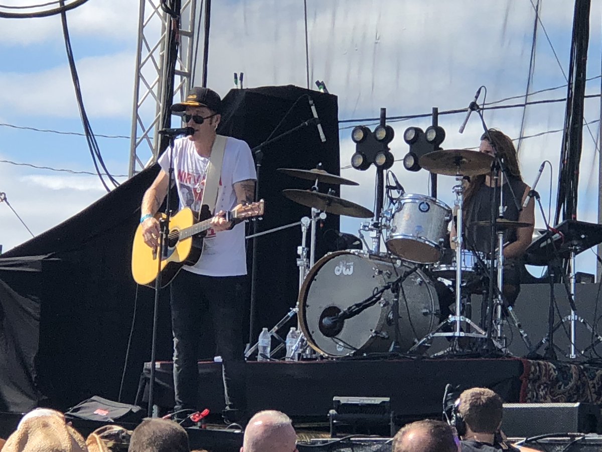 UncleDisneyNate's tweet image. Uprise 2018 - #RyanStevenson highlights youtu.be/uMzLLzn0_kc via @YouTube
@ryansmusic