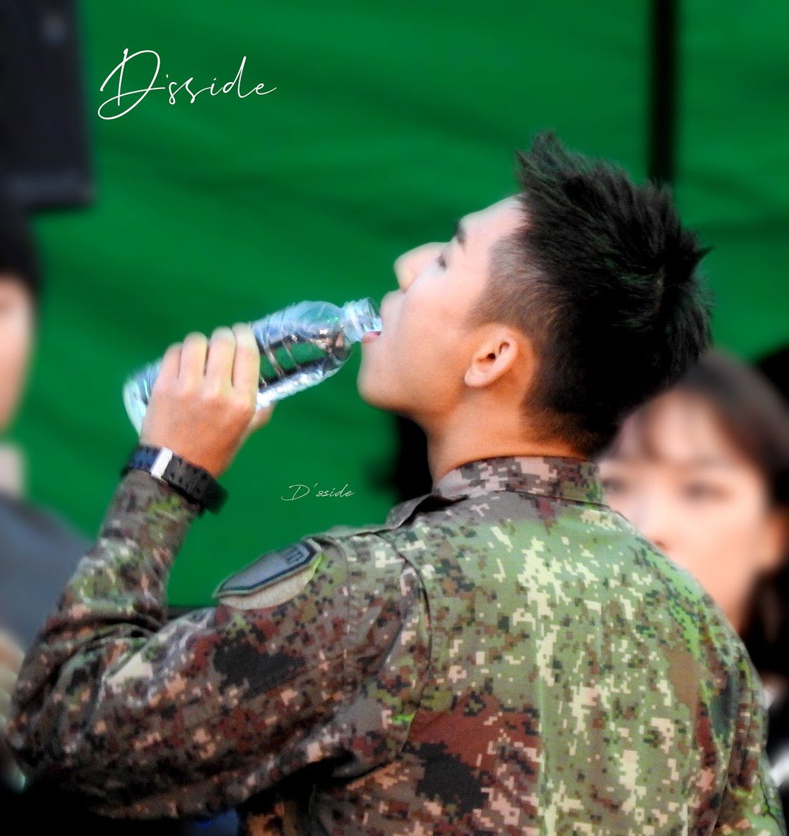 물 꿀꺽꿀꺽 😋

@ 2018 지상군페스티벌 위문열차 공연
&amp; 이기자 페스티벌

#대성 #DAESUNG