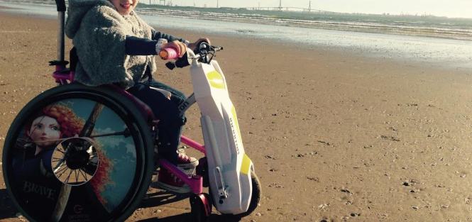 curaame's tweet photo. Presentado por familia de niños con #SMA @FundameNet un #handbike eléctrico casero de bajo coste en el V Congreso de Enfermedades Neuromusculares del Hospital @SJDbarcelona_es en #Barcelona https://t.co/9tJsVYyuOh    @SMANewsToday @SMAEurope @SMA_UK_ https://t.co/w8hFwBHLTu