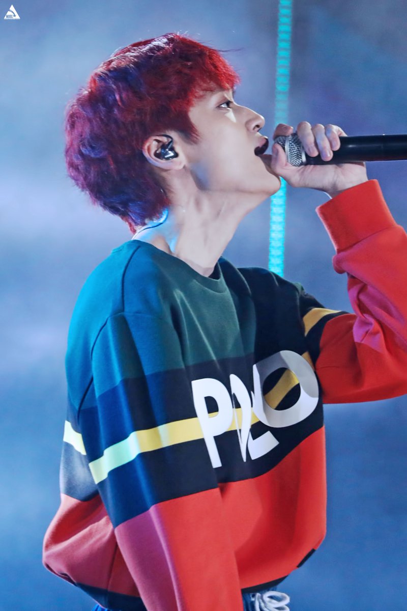 181028 부산 원아시아 페스티벌 폐막식 #틴탑 #니엘 우리 니엘이 가늘고 긴 목이  사스미 같네  😂  <a href="/TEEN_TOP/">틴탑(TEEN TOP)</a>