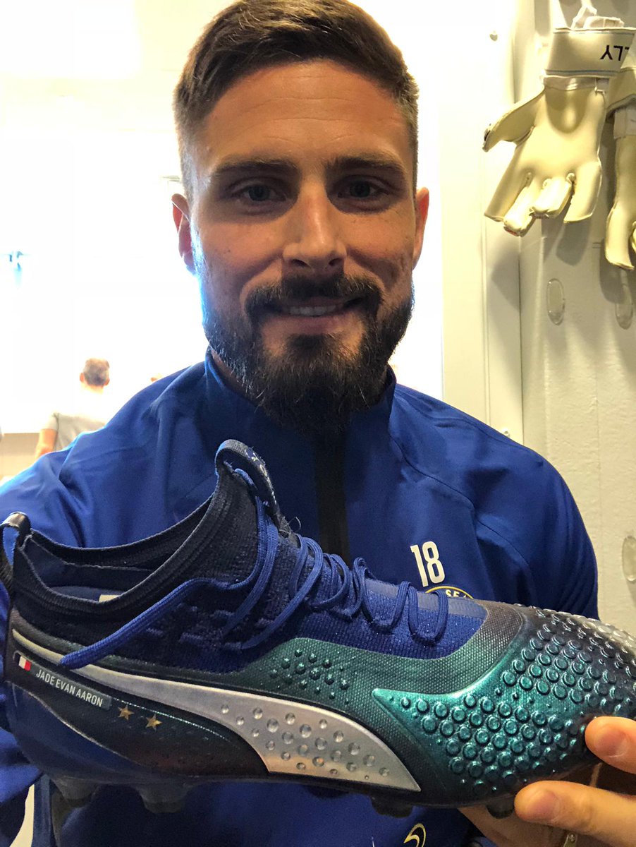 giroud puma boots