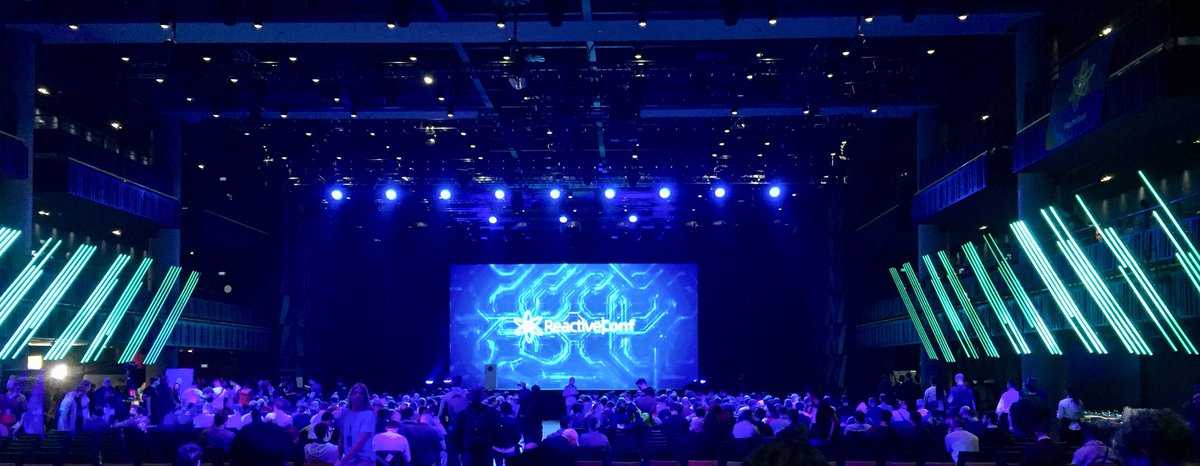 kairollmann's tweet image. Ready for inspiration! I’m feeling energized and welcome today at #reactiveconf in Prague. The venue and the visuals are already reason enough to visit 🤩 I like the concierge chatbot and the first talk about composition was great too. Hope it continues like this 💪 #goreactive