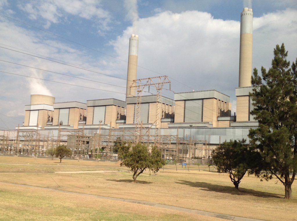 KhuluPhasiwe's tweet photo. #CleanerAir Eskom is pursuing a multi-pronged approach to improving ambient air quality, including reducing emissions at the existing coal-fired fleet, investing in power generation from renewables and nuclear, and implementing air quality offsets. https://t.co/MGBcU4LxoM